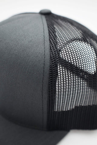 Gorra de béisbol de malla con cierre a presión - Gris carbón