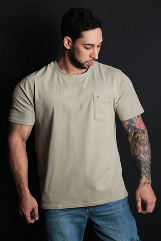 Camiseta clásica informal con bolsillo - Verde oliva