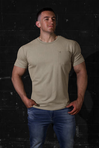 Camiseta clásica informal con bolsillo - Verde oliva